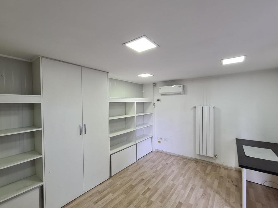 Hala depozitare, Showroom DN.1 (PROPRIETAR)