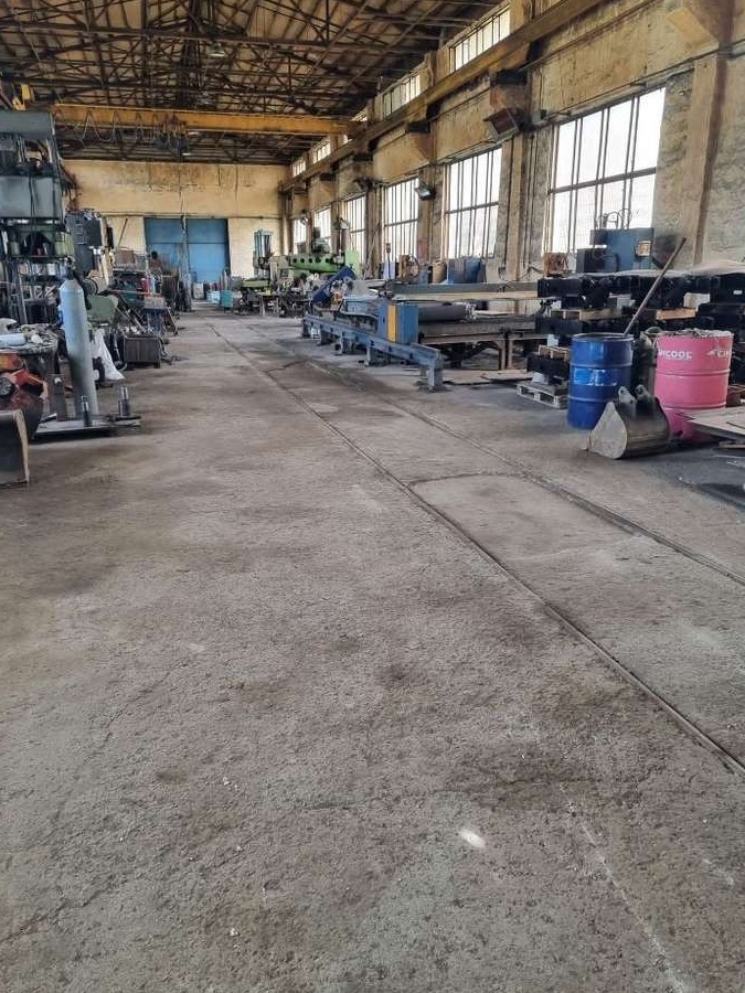 Hala productie 800 mp si 4200 mp teren localitatea Lechinta