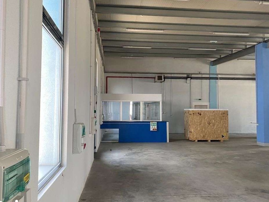 Hala si spatiu de birouri de inchiriat in Selimbar