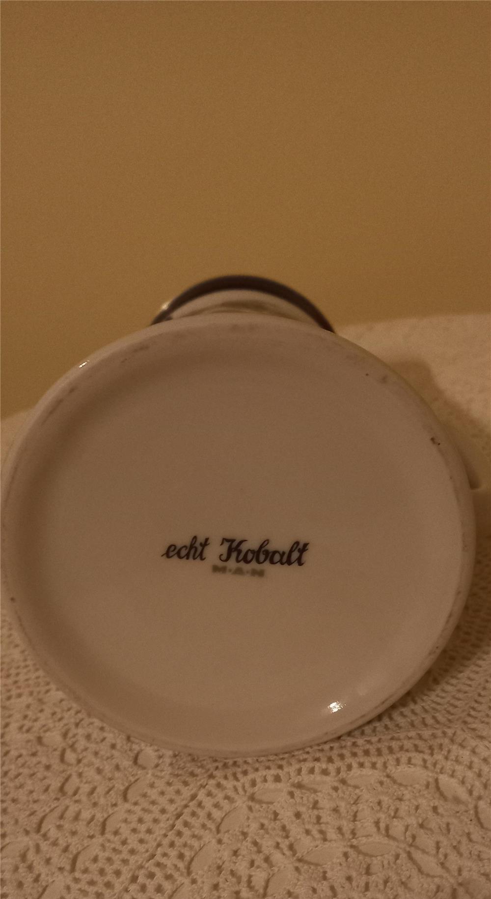 Halbă de bere Echt Kobalt cu mâner și capac din zinc