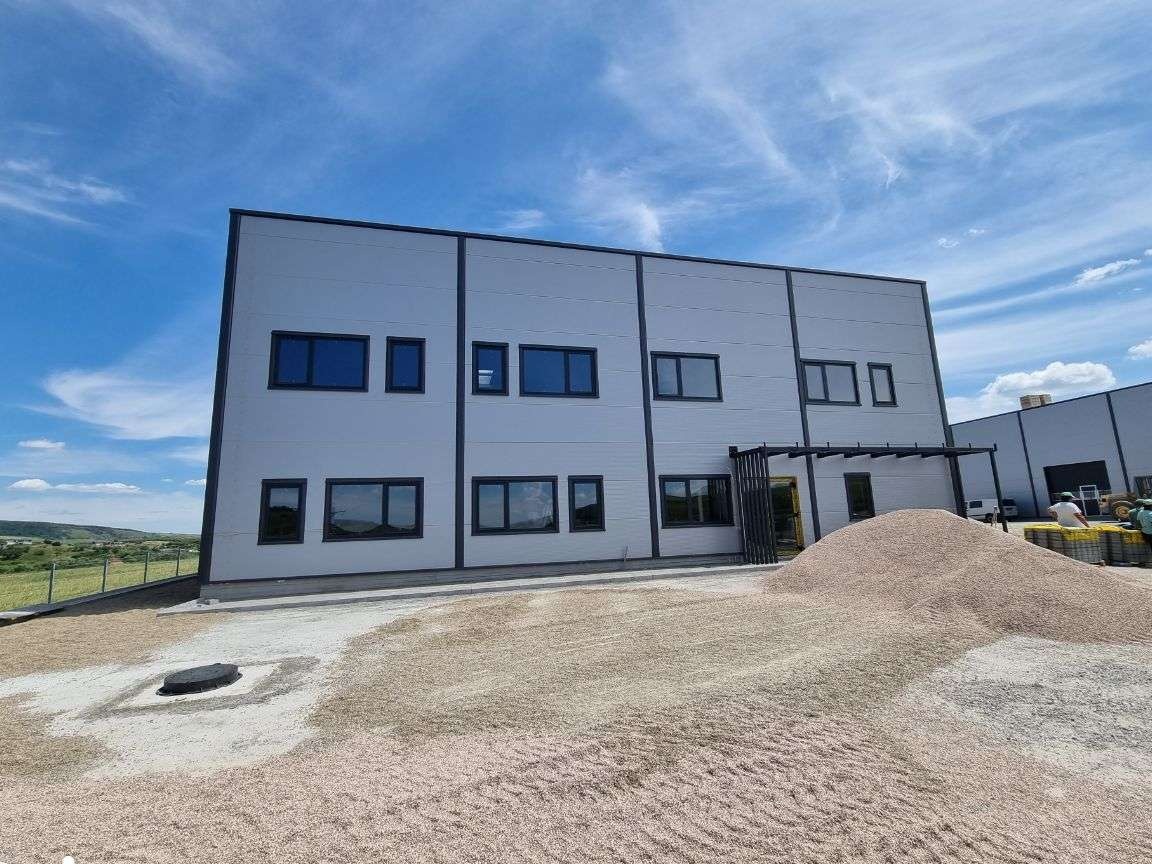 Hale moderne cu servicii complete în zona industrială Baciu