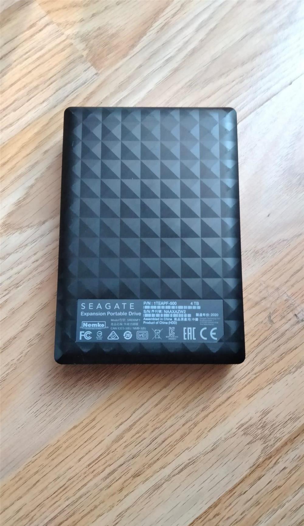 Hard disk HDD extern Seagate Expansion 4TB la cutie ca nou