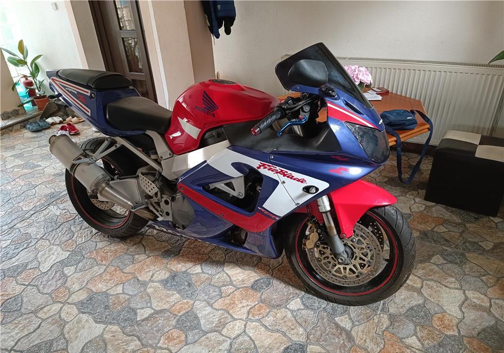Honda CBR 929 RR FireBlade defect
