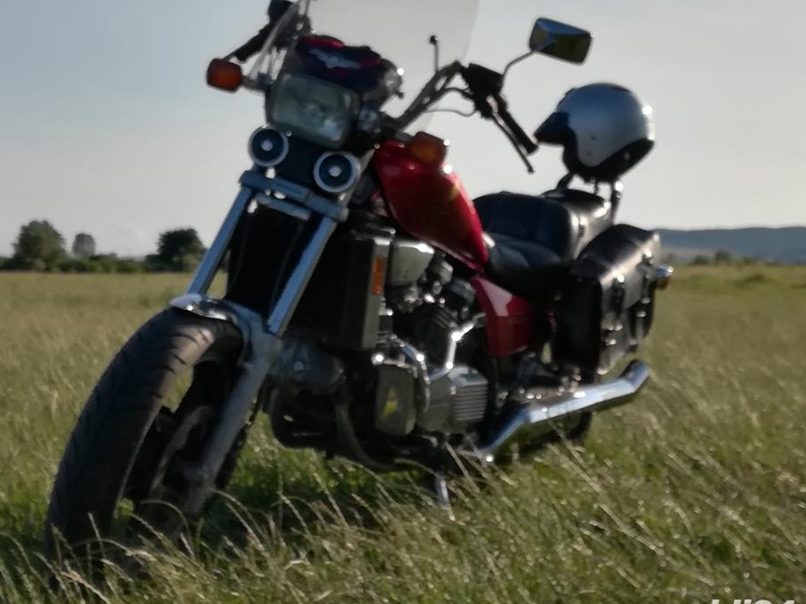 Honda Magna V45