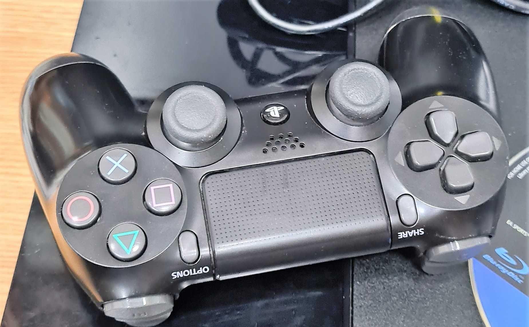 Hope Amanet P11/ PlayStation 4 Slim / 500 GB / 1 Joystick / Fifa 22