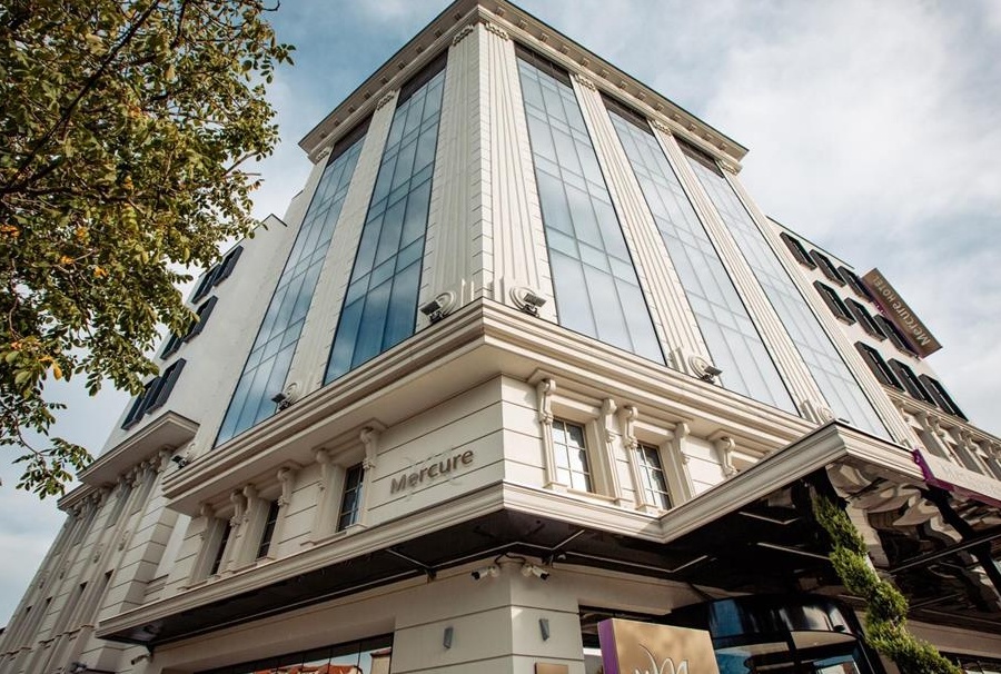 Hotel mercure timisoara: angajam camerista 2400 ron net
