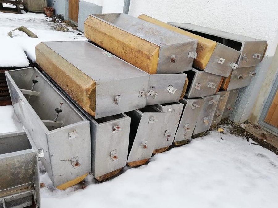Hranitoare automata Eichholz pentru porci  7 posturi simultan