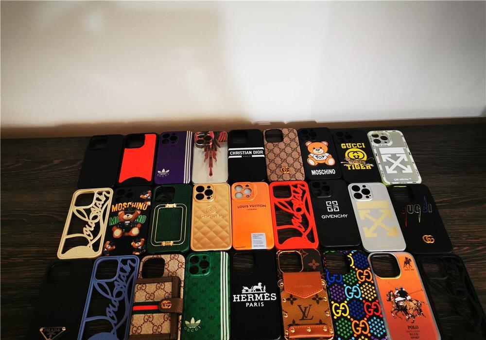 Husa Gucci, Givenchy, Moschino, OffWhite, Louboutin, LV iPhone 13 Pro, 13 Pro Max