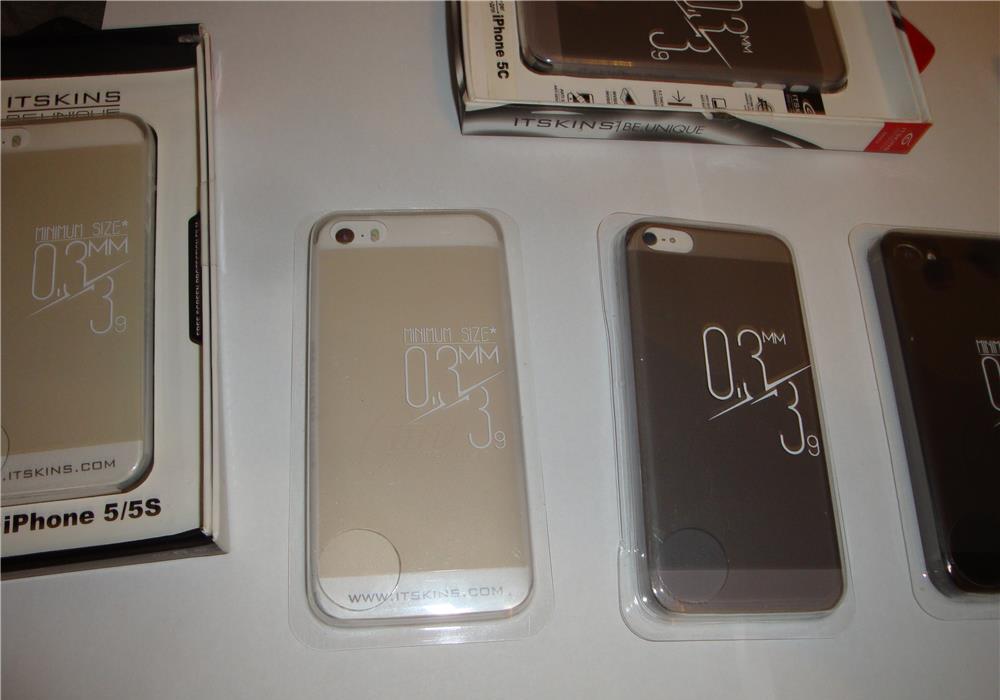 Husa telefon ITSKINS Fashionista zero BE.Unique folie iphone 5c 5/5S