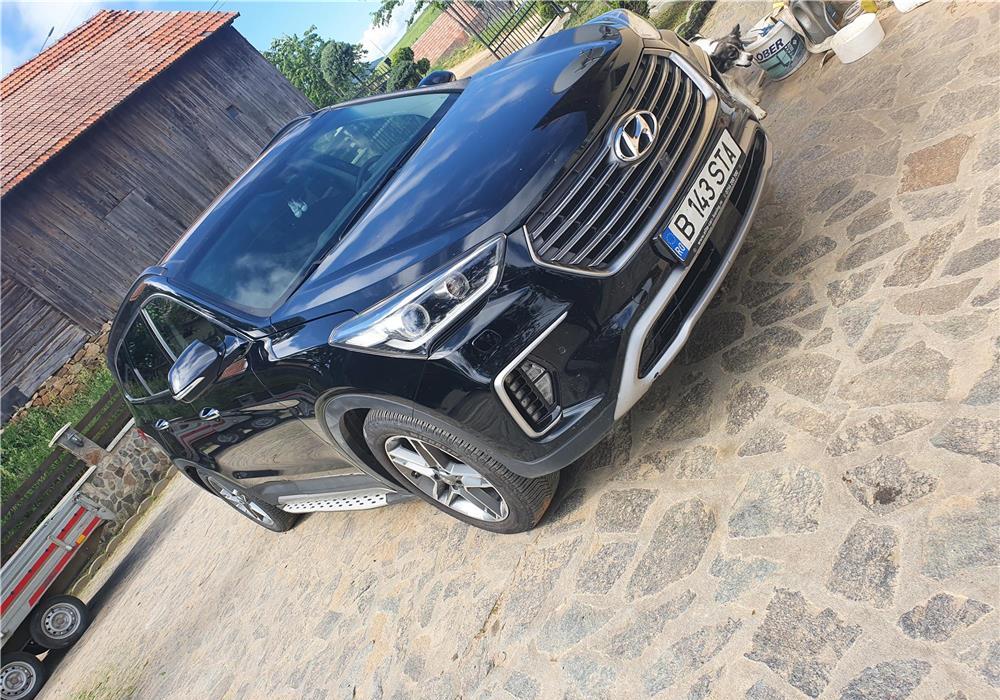 Hyundai Grand Santa Fe