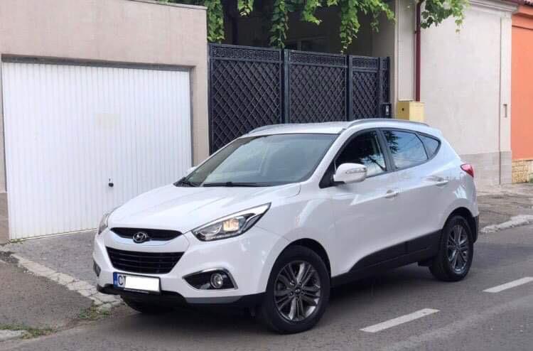 Hyundai ix35 2.0 CRD *4x4 WD* stare CA NOUA * UNIC PROPRIETAR !!
