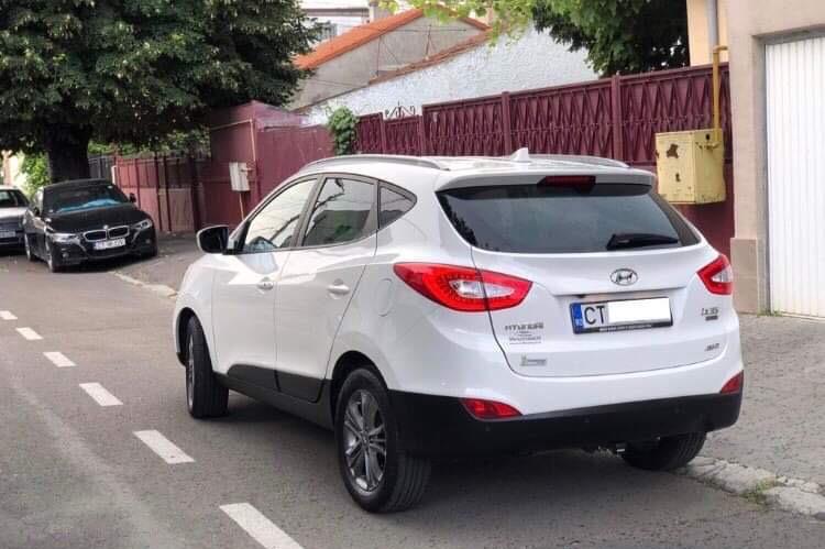 Hyundai ix35 2.0 CRD *4x4 WD* stare CA NOUA * UNIC PROPRIETAR !!