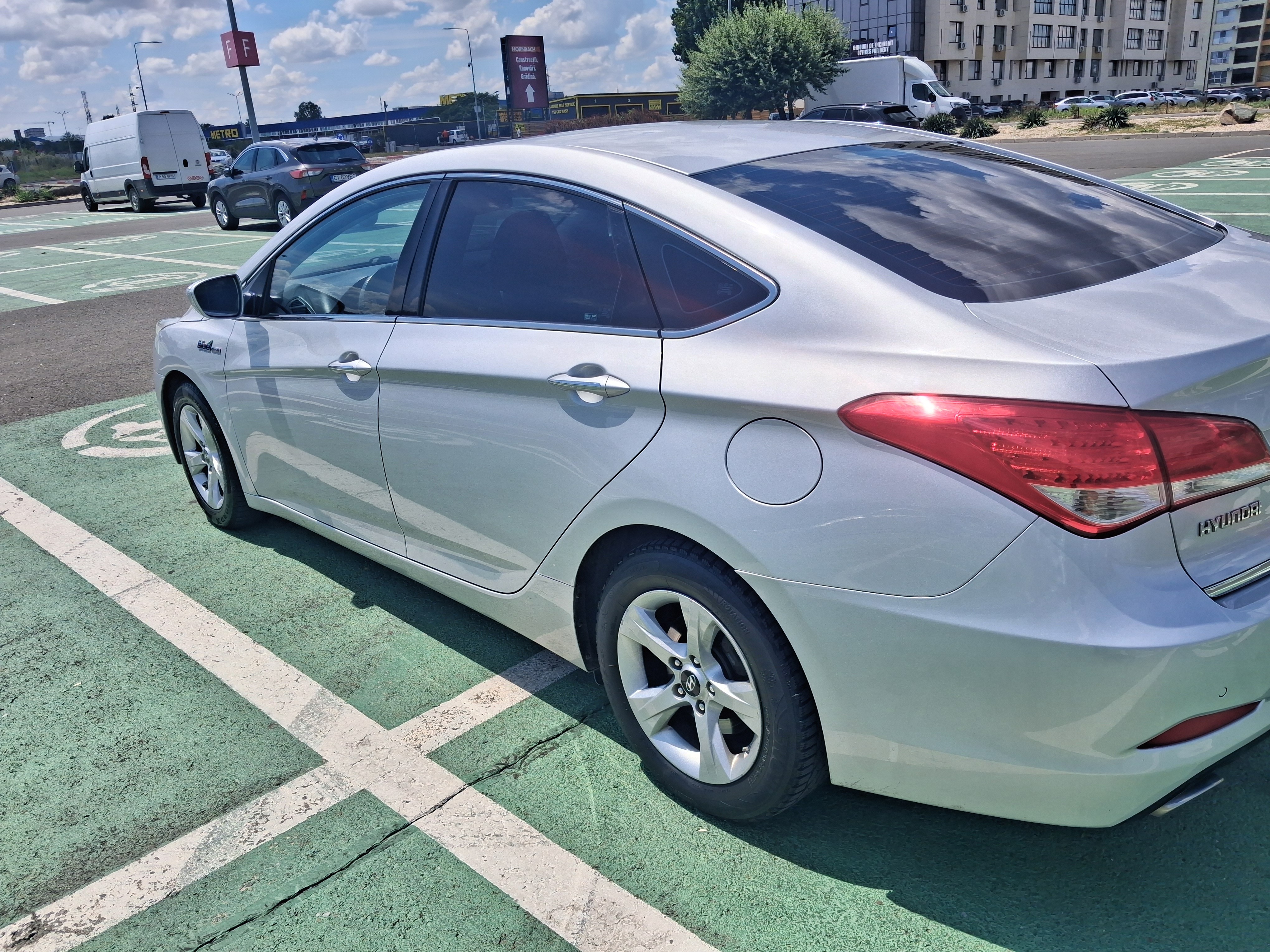 Hyunday i40 2014 6500 euro neg