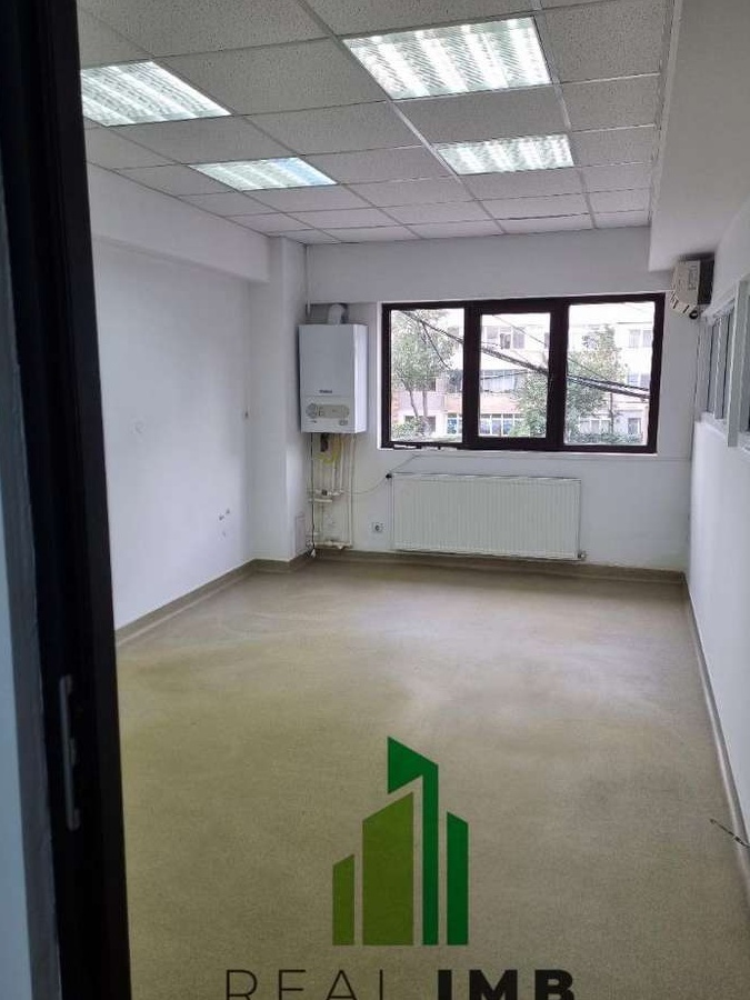 Ideal Investitie / Spatiu renovat / amenajat - Clinica / Birouri / !