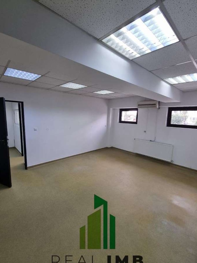 Ideal Investitie / Spatiu renovat / amenajat - Clinica / Birouri / !