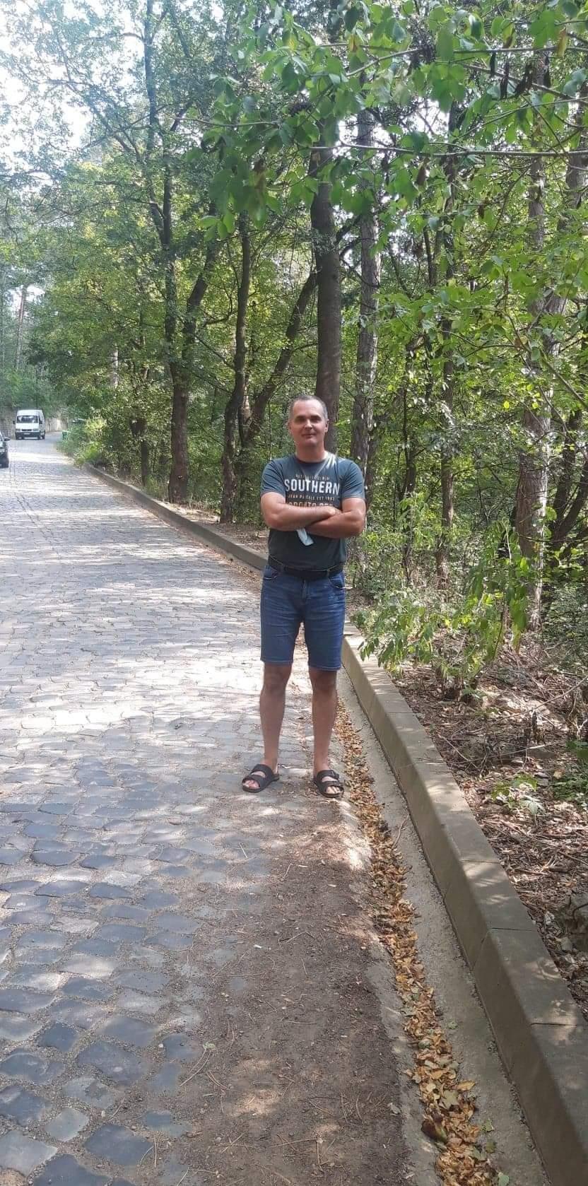 Imi caut partenera de viata. Sunt din Bacau.