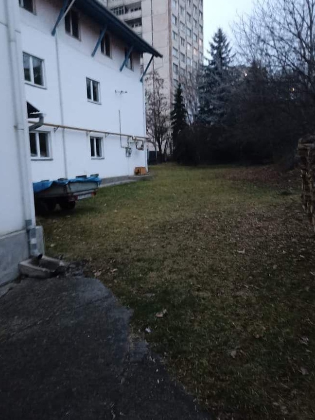 Imobil cu 3 nivele de vânzare
