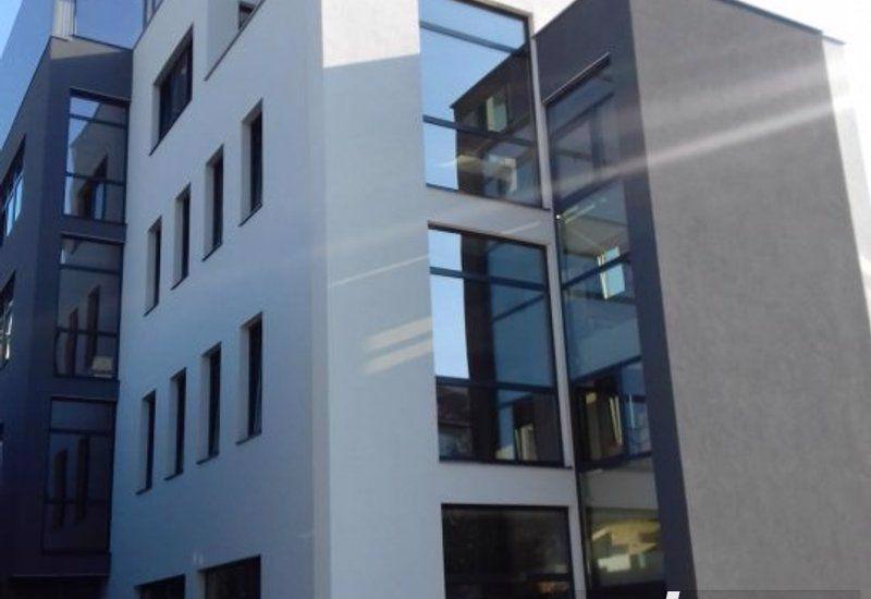 Imobil cu spatii comerciale ! Artera principala ! Comision 0% !