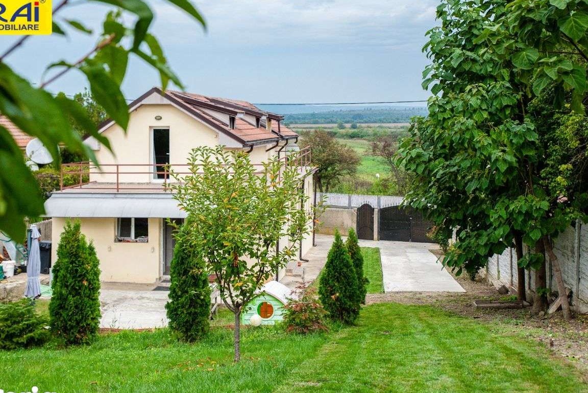 Imobil de vis!Casa+teren in suprafata de3300mp,la doar16 km de Craiova