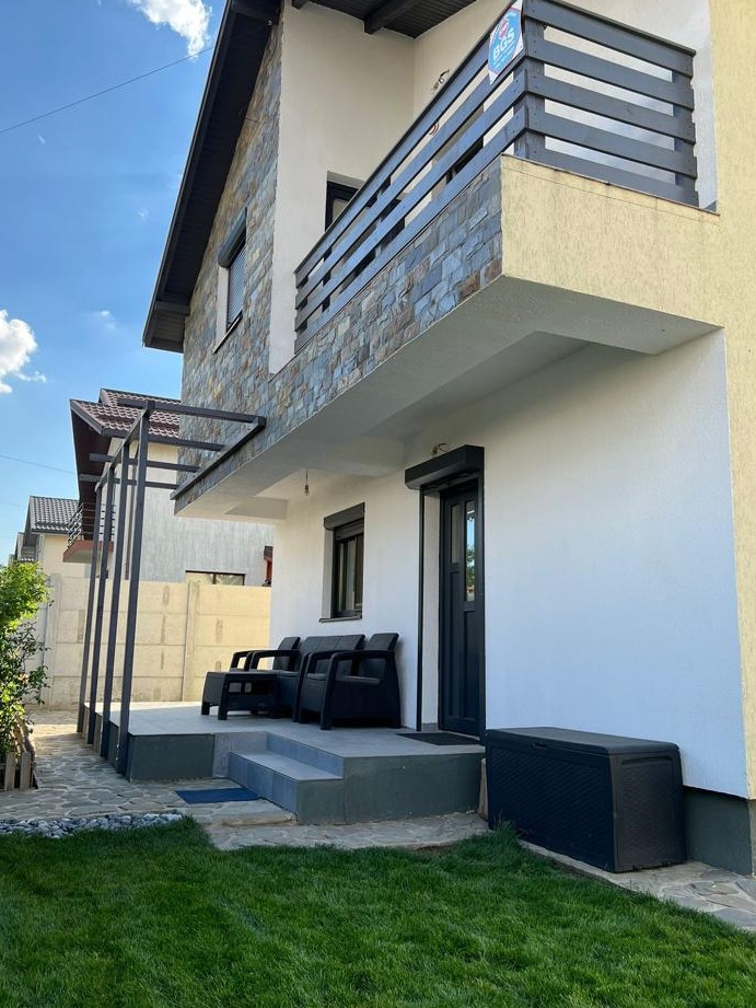 Imobil Individual, Comuna Berceni, Judet Ilfov, P+E, anul constructiei 2019