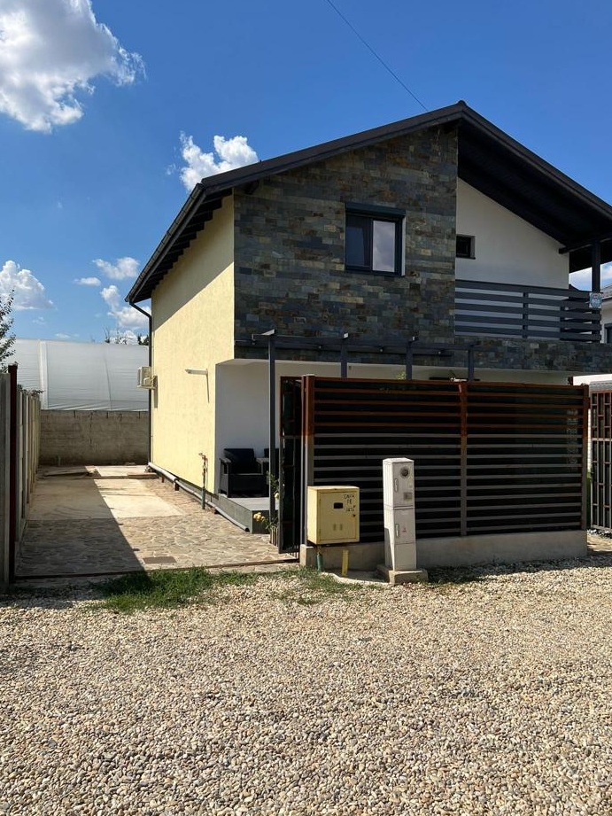 Imobil Individual, Comuna Berceni, Judet Ilfov, P+E, anul constructiei 2019