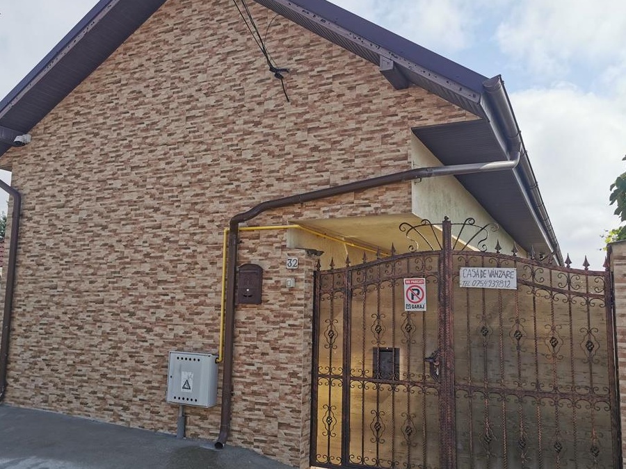 Imobiliare, casa de vânzare.