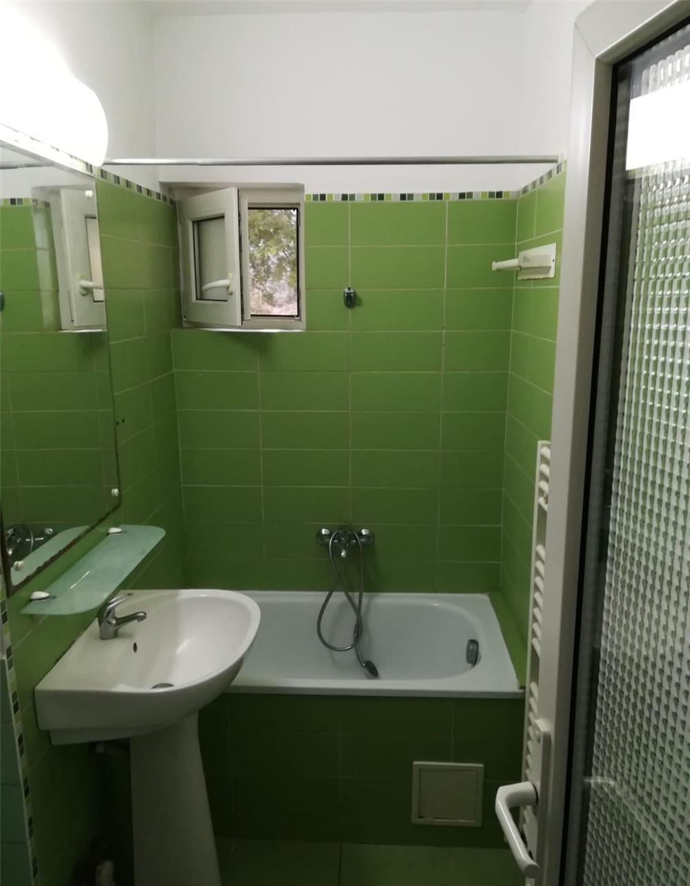 IN ZONA SOARELUI,24 MP,DECOMANDATA,IN BLOC CIVILIZAT DE APARTAMENTE