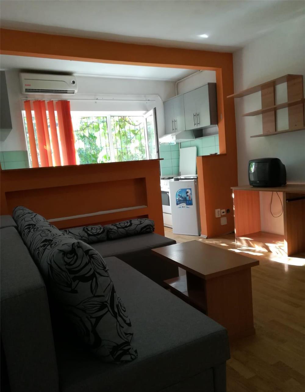 IN ZONA SOARELUI,DECOMANDATA,25 MP,MERITA VAZUTA,BAIE CU VANA,BLOC CIVILIZAT DE APARTAMENTE