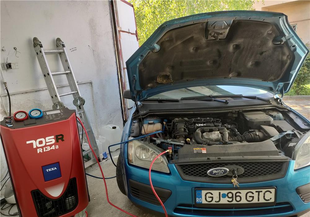 Incarcare clima cu freon