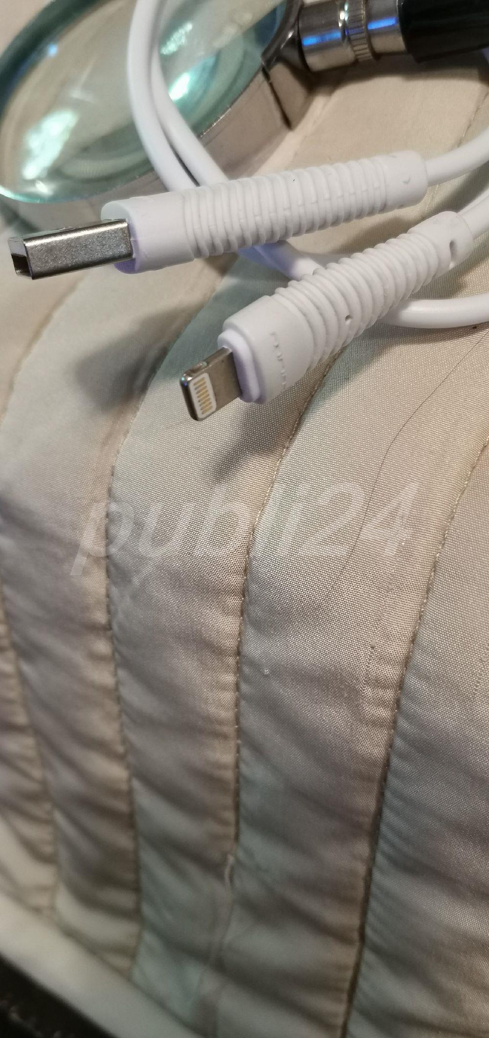Incarcator original Apple Model A1400 + un cablu lightning