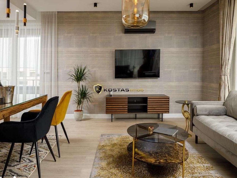 Inchiriem penthouse LUX 4 camere cu acces in terasa de 100 m zona Core