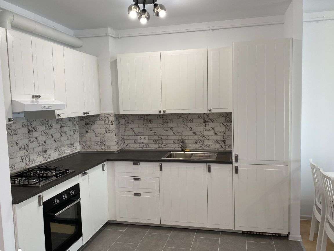 Inchiriere apartament 2 camere , nou, mobilat si utilat, Atria Resort
