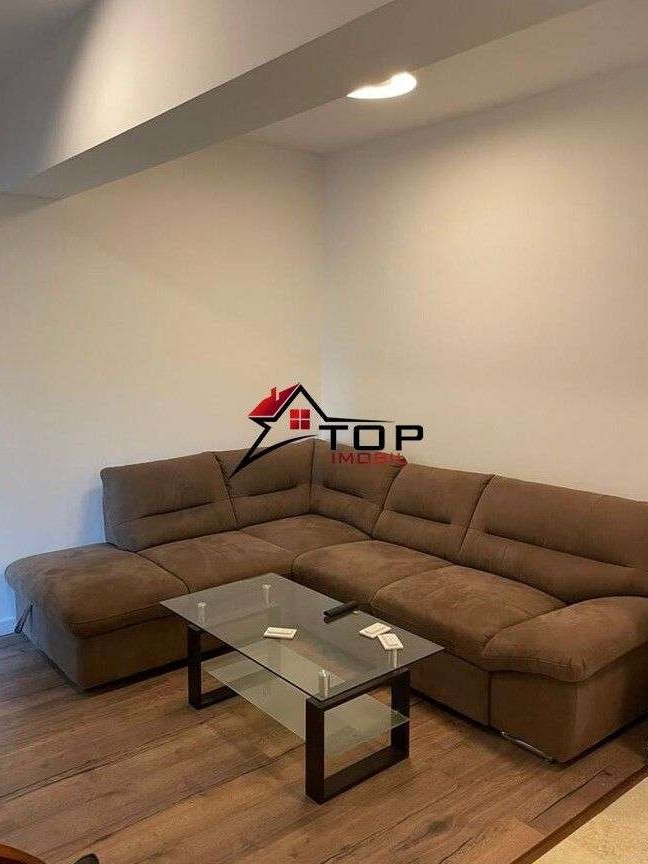 Inchiriere apartament 2 camere semidecomandat  - Royal Town Copou