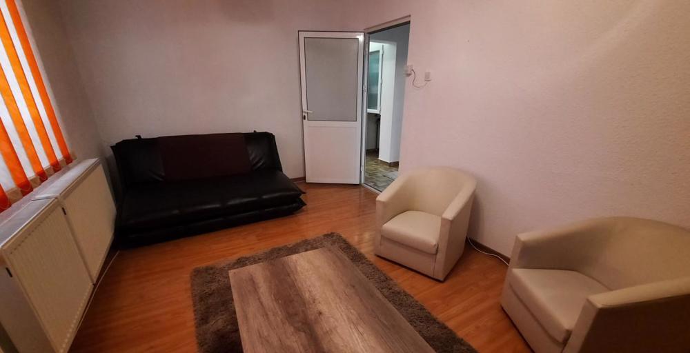 Inchiriere apartament 3 camere, micro 4 in Targoviste