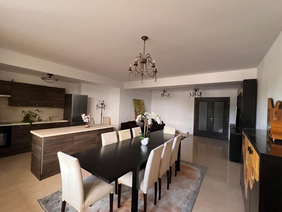 Inchiriere apartament 4 camere Lux