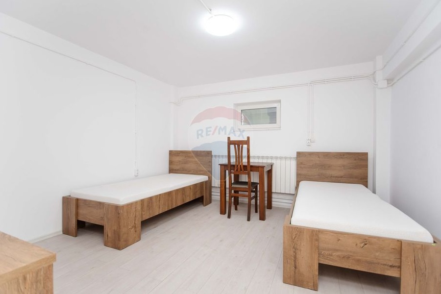 Închiriere apartament 5 dormitoare, zona Tătărași nord.
