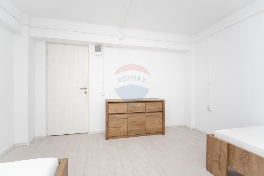 Închiriere apartament 5 dormitoare, zona Tătărași nord.
