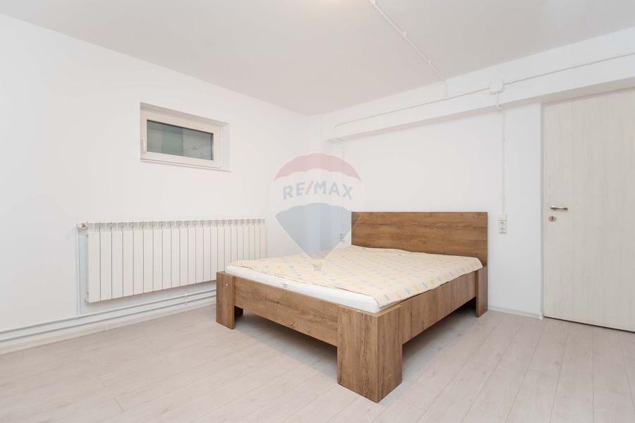 Închiriere apartament 5 dormitoare, zona Tătărași nord.
