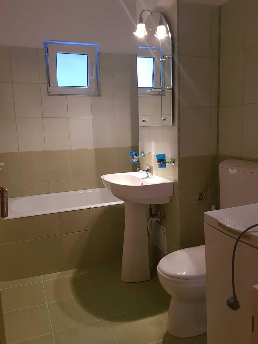 Inchiriere apartament cu 2 camere in Complex Studentesc, renovat, centrala proprie!