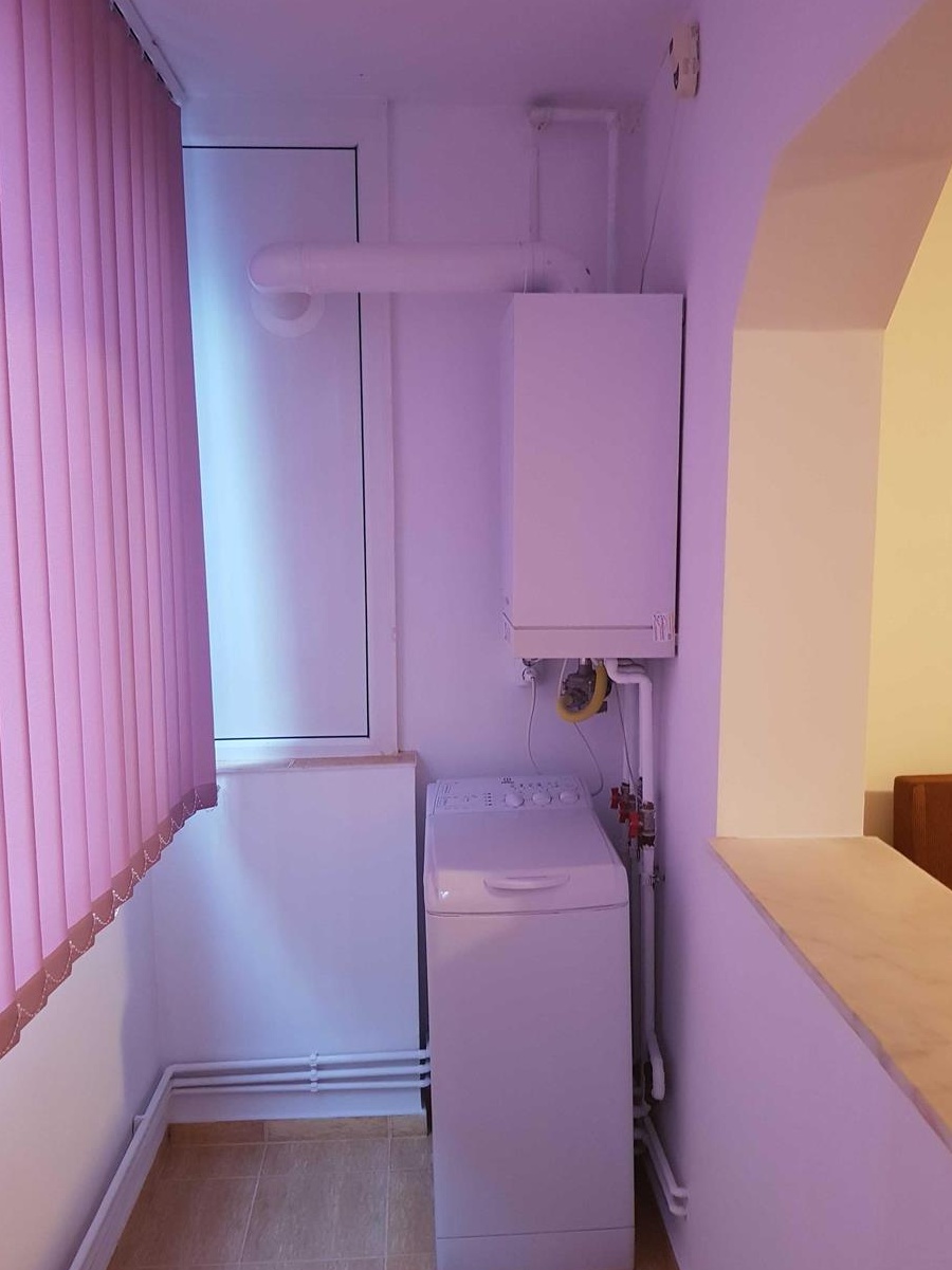 Inchiriere apartament cu 2 camere in Complex Studentesc, renovat, centrala proprie!