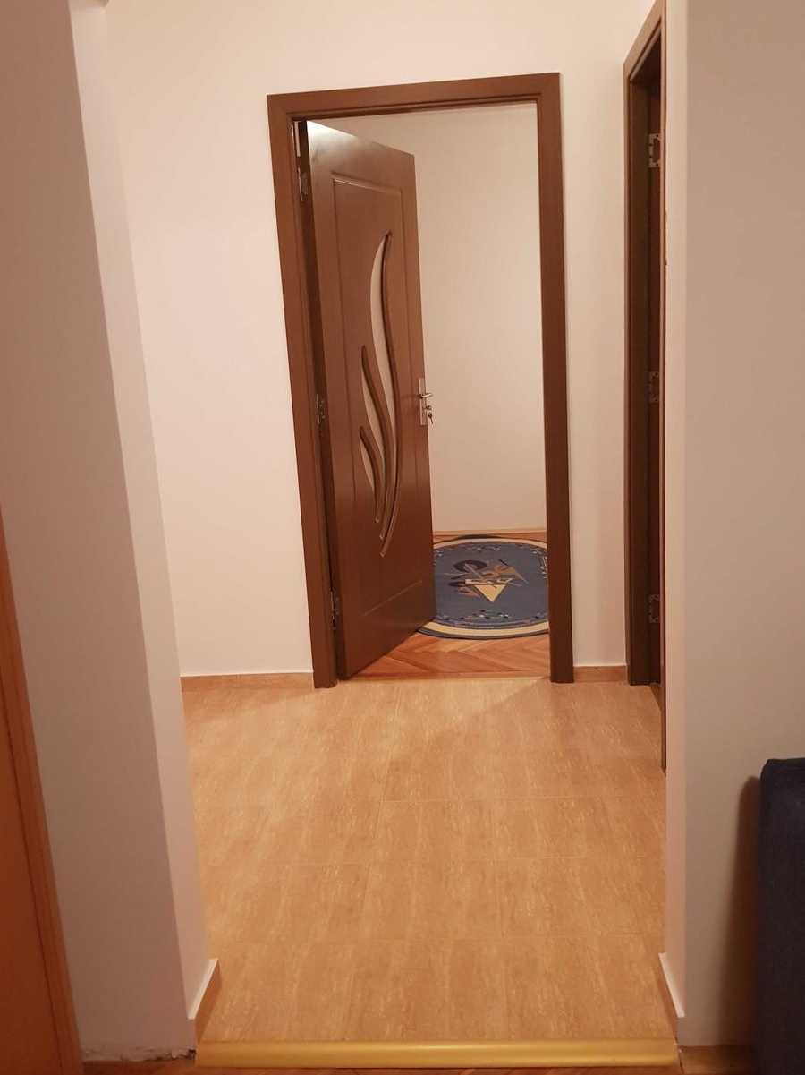 Inchiriere apartament cu 2 camere in Complex Studentesc, renovat, centrala proprie!