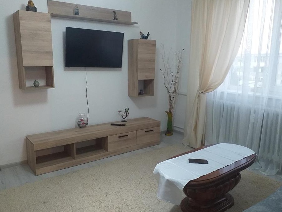 Inchiriere apartament Rovine-Institut