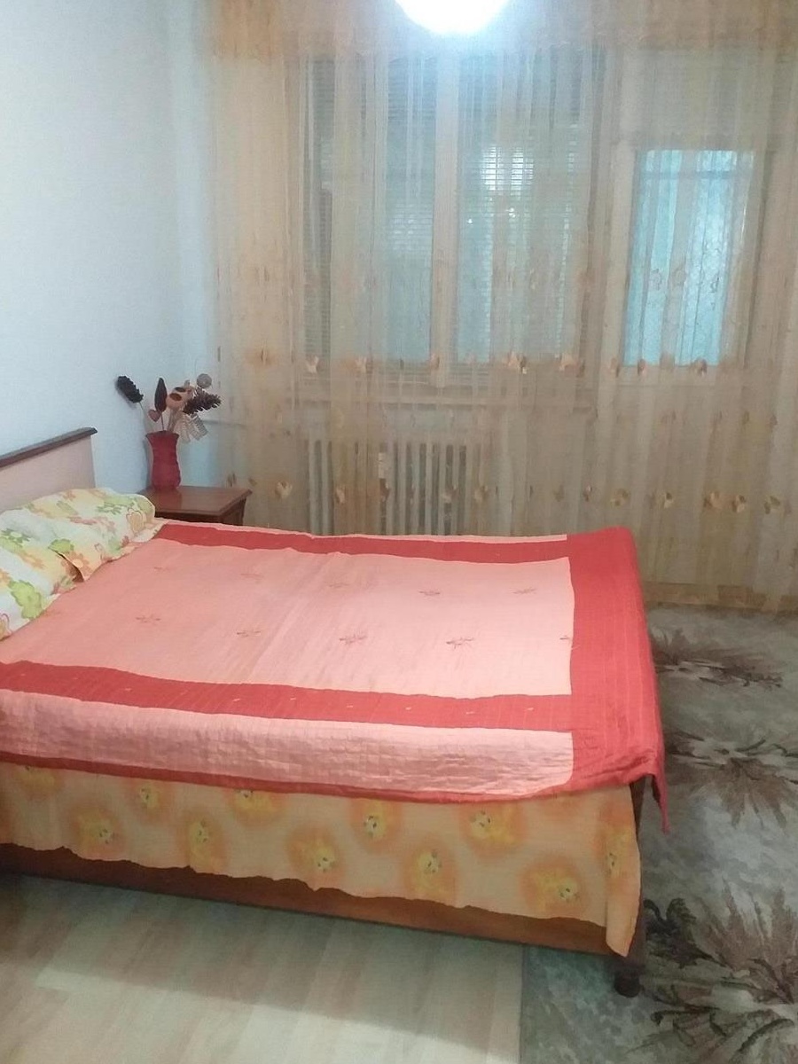 Inchiriere apartament Rovine-Institut
