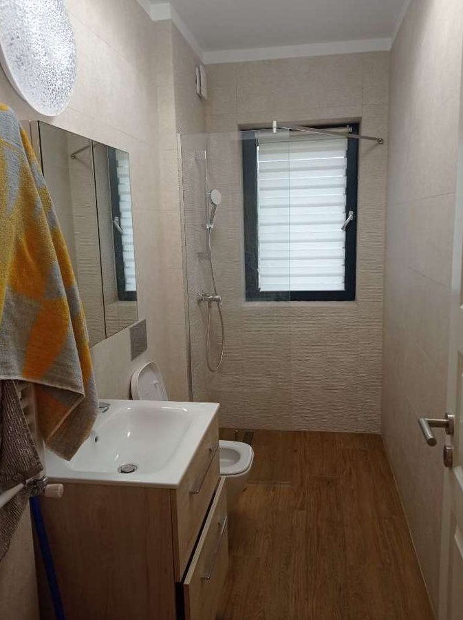 Închiriere apt 3 camere Petru Rares