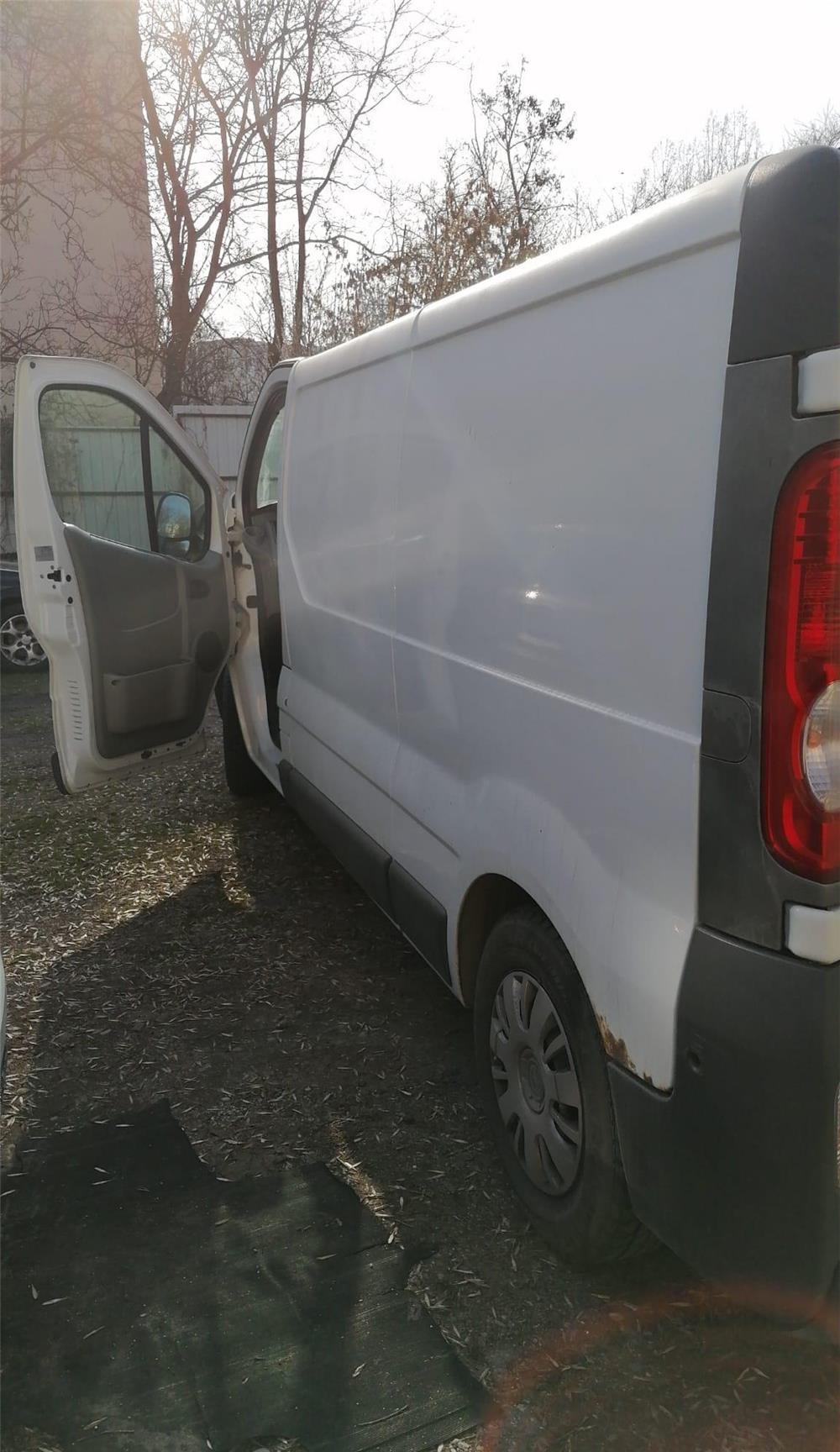 Inchiriere duba cu sofer. Transport bagaje. Transport mobila
