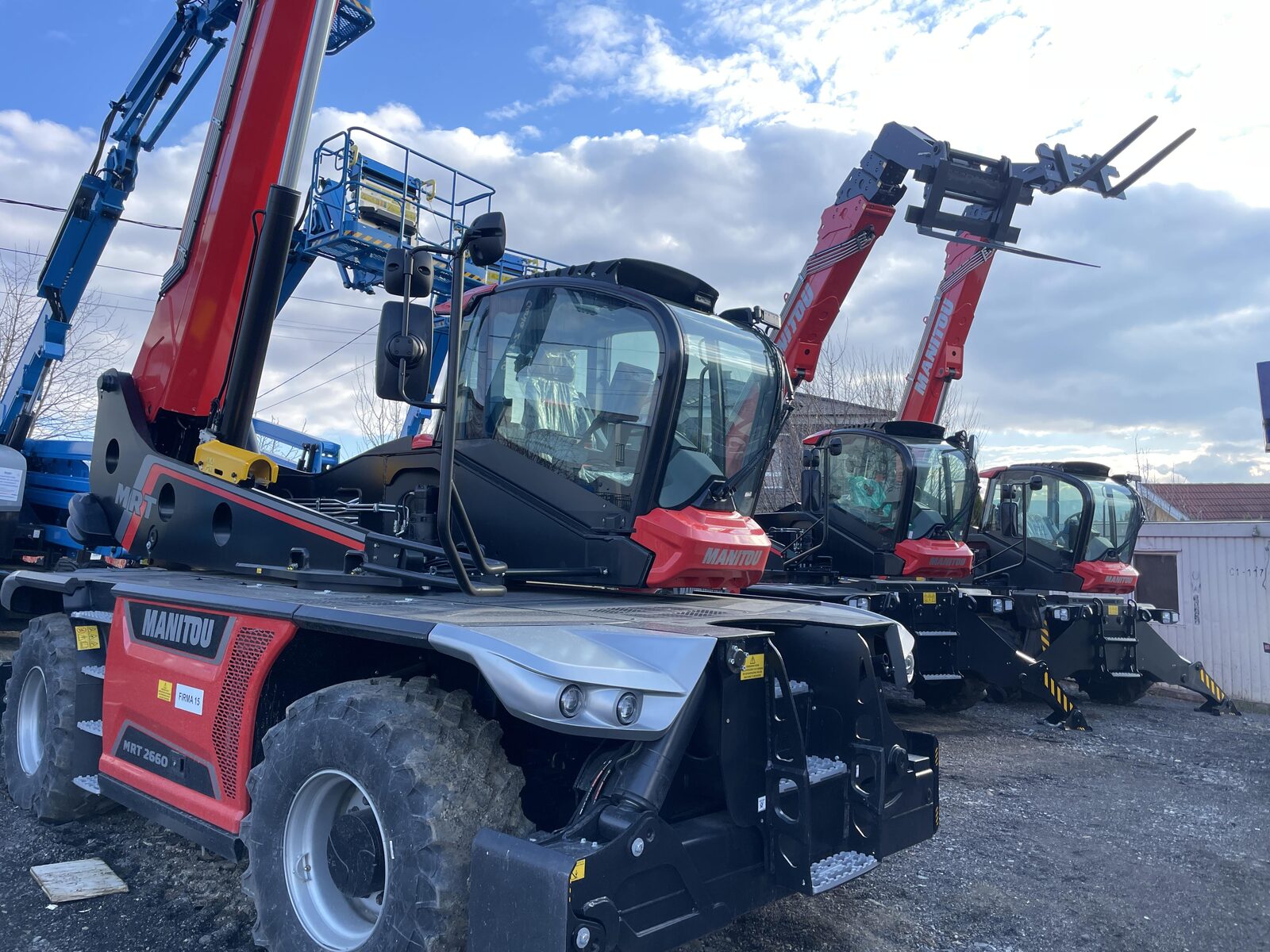 Inchiriere Manitou, Nacele, Macara, utilaje constructii