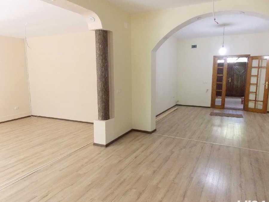 închiriere spațiu 100mp,+terasă 60mp