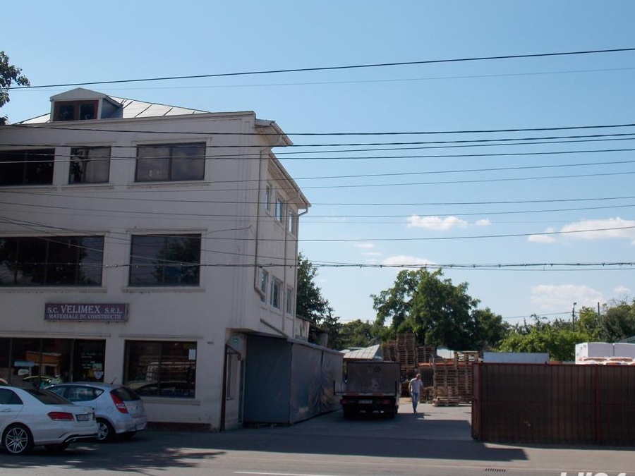 Inchiriere spatiu comercial + teren Braila ultracentral . VANZARE .