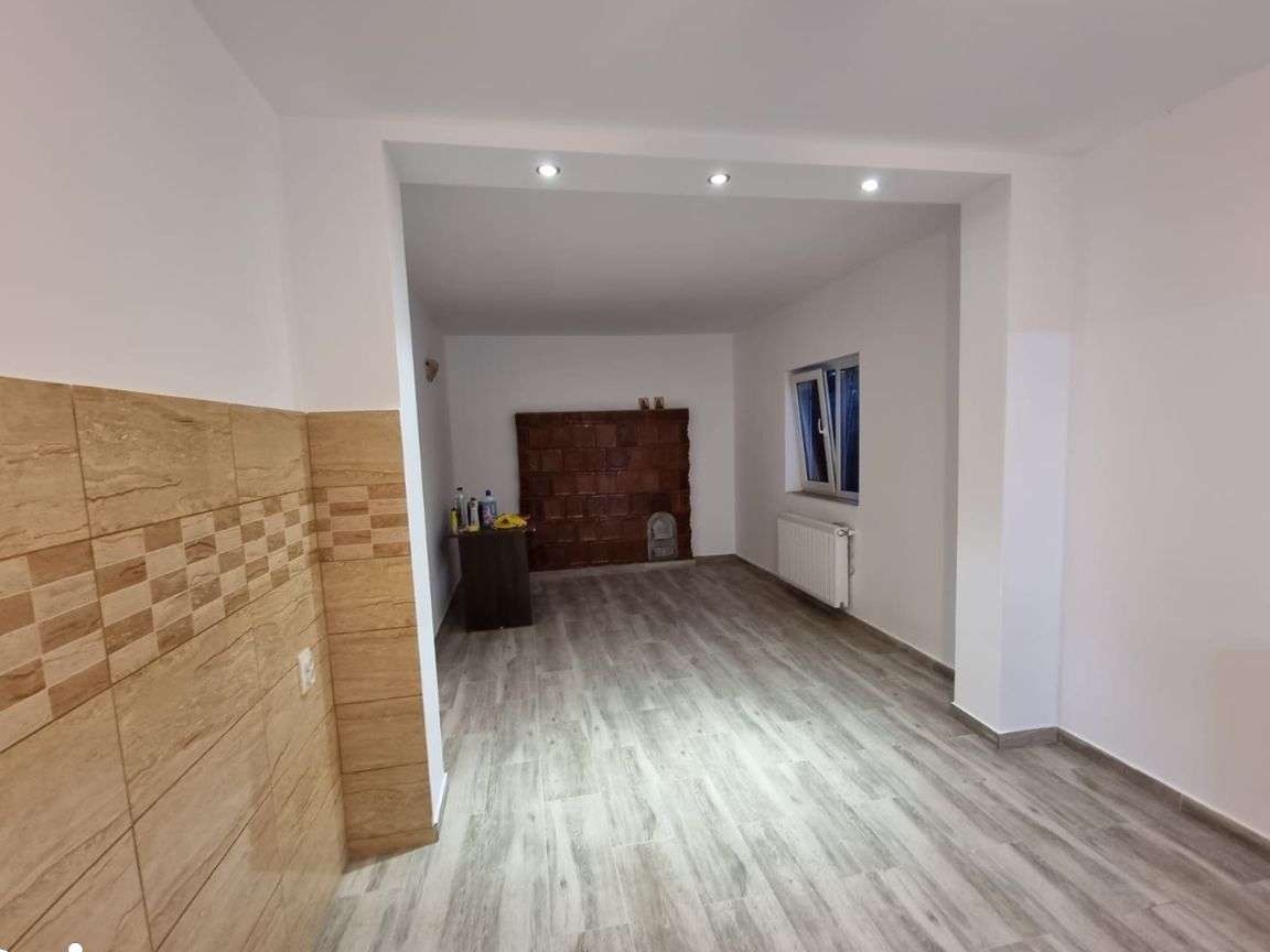 Închiriere/ vânzare casa cu teren