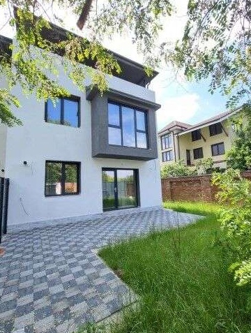 Inchiriere vila Pipera | Porche Nord | Rond OMV